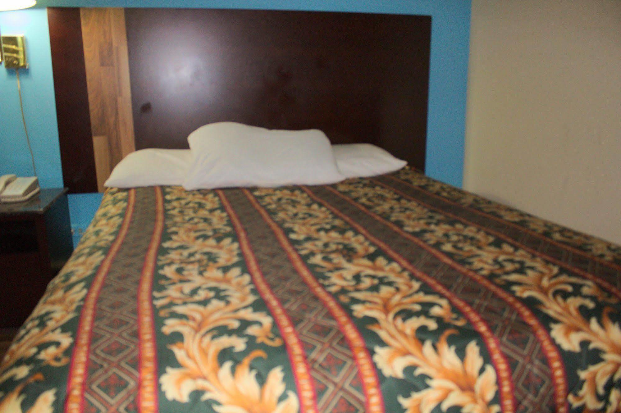 American Inn And Suites Countryside Kültér fotó