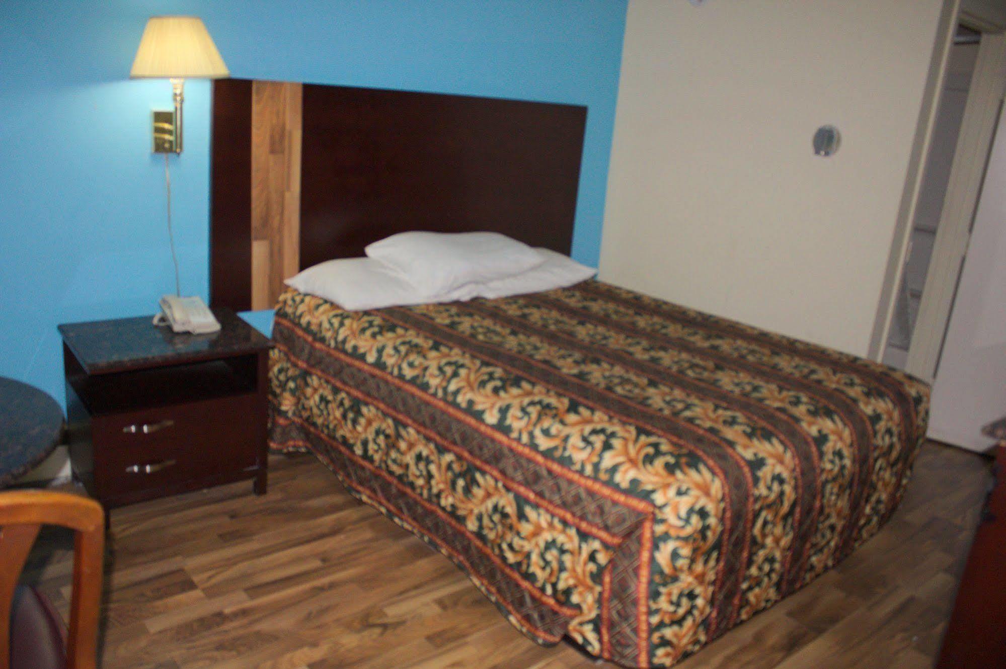 American Inn And Suites Countryside Kültér fotó